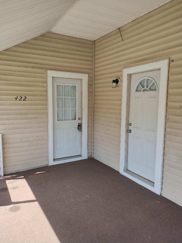 422 South Oak Street - Photo 2 of 19