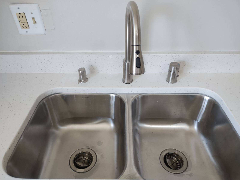 422 South Oak Street - Photo 5 of 19