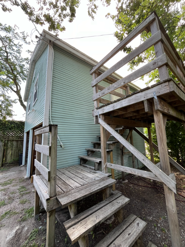 1729 3rd St #G - Photo 4 of 16