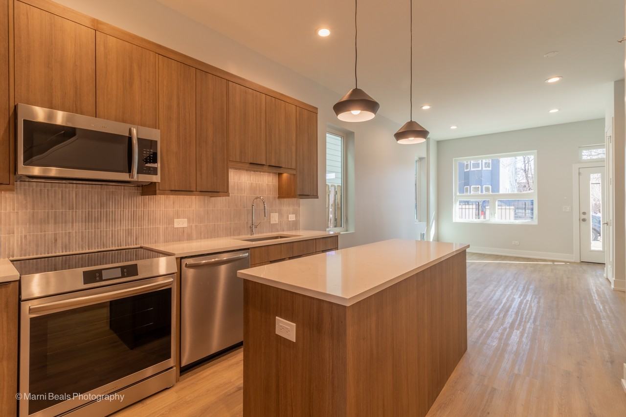 6444 S Rhodes Ave #NA - Photo 2 of 15
