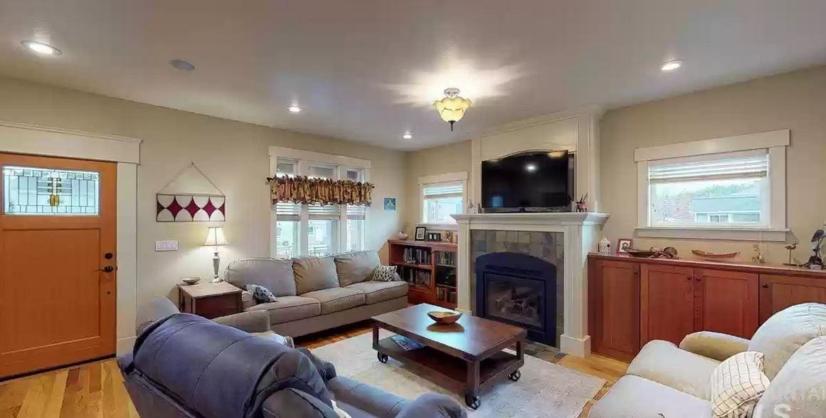 2533 White Ave #NA - Photo 2 of 17