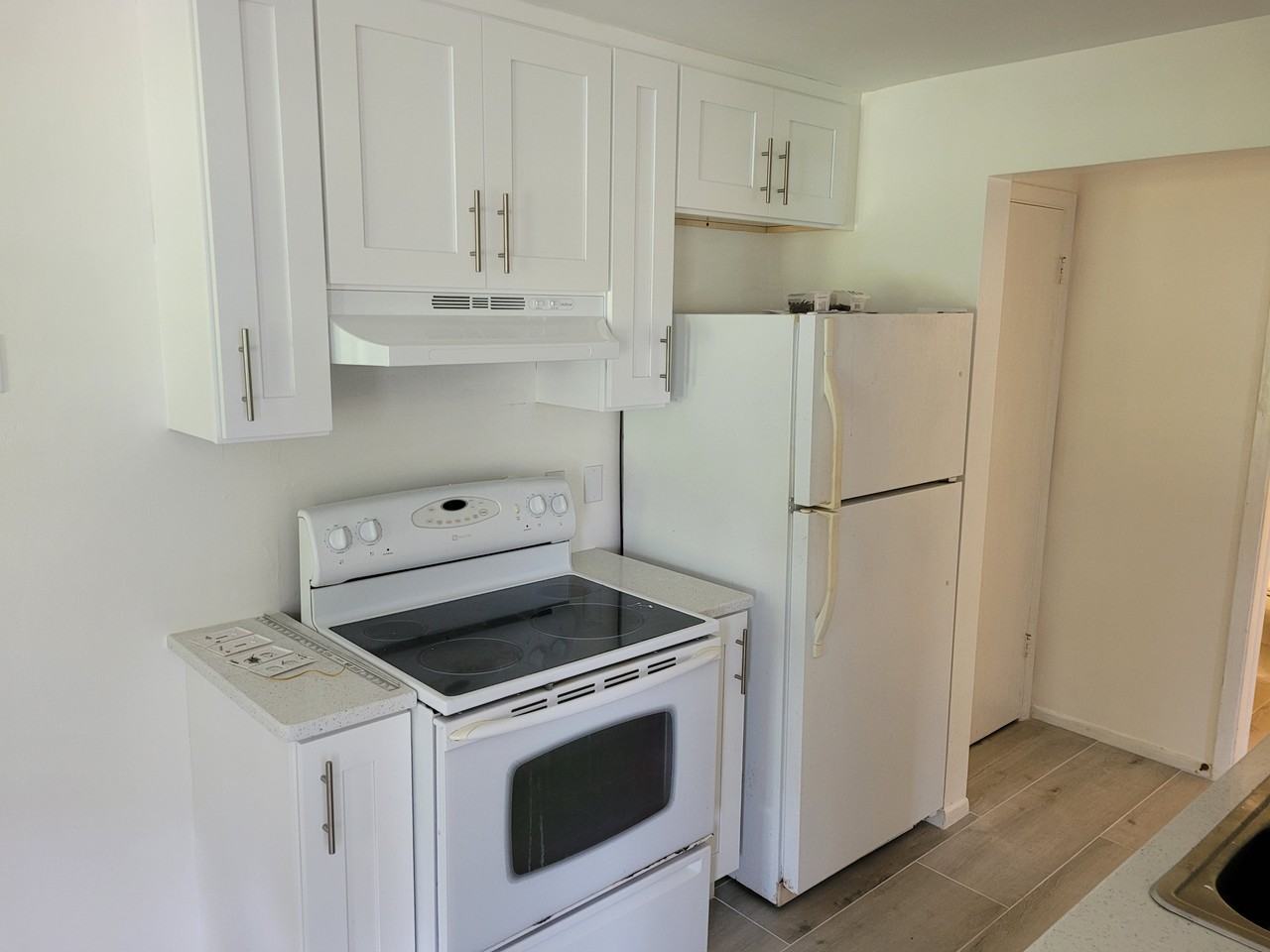 941 Highland Ave #E - Photo 4 of 13