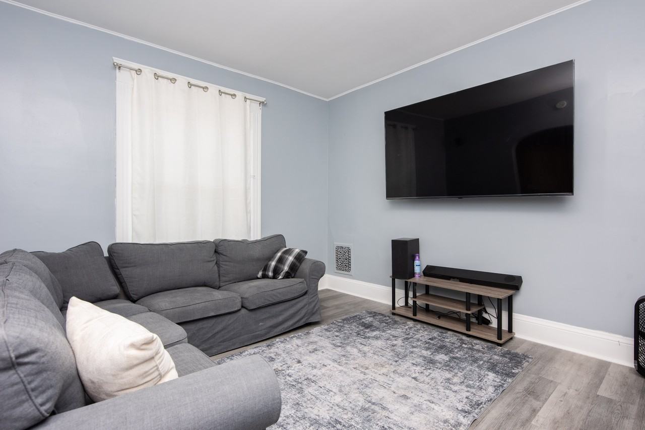 169 S Maple Ave #1 - Photo 6 of 22