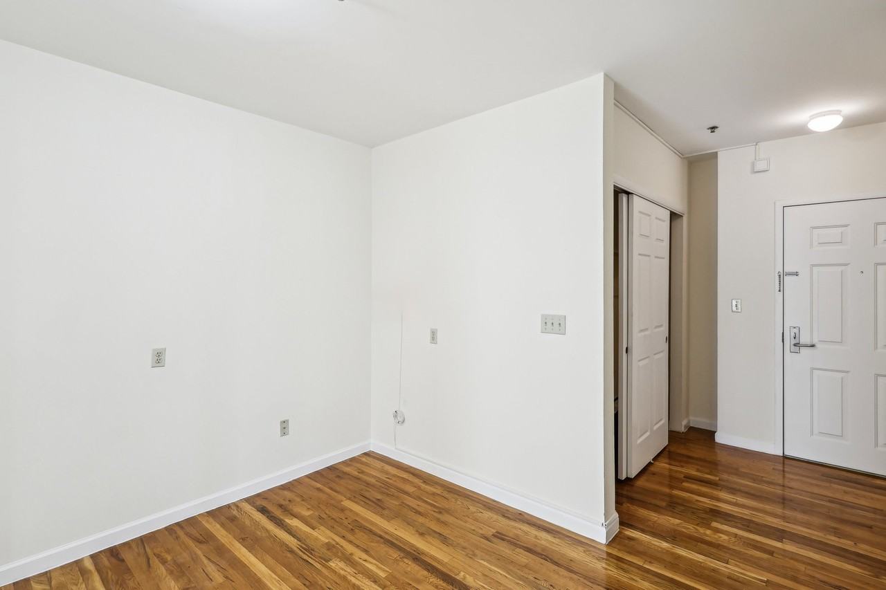 41 S Munn Ave #3I - Photo 5 of 14