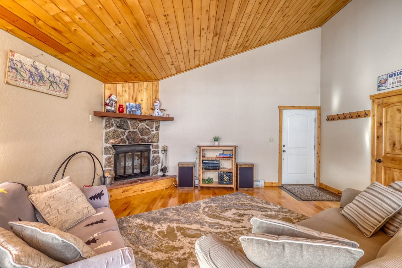 653 Quail Dr #NA - Photo 2 of 33