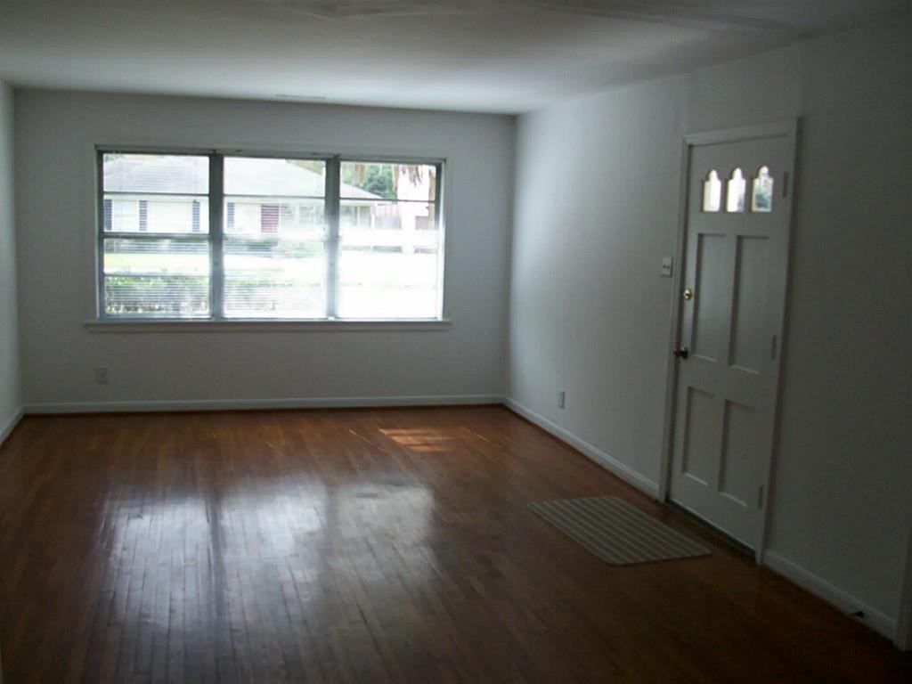 5200 Mimosa Dr - Photo 2 of 17