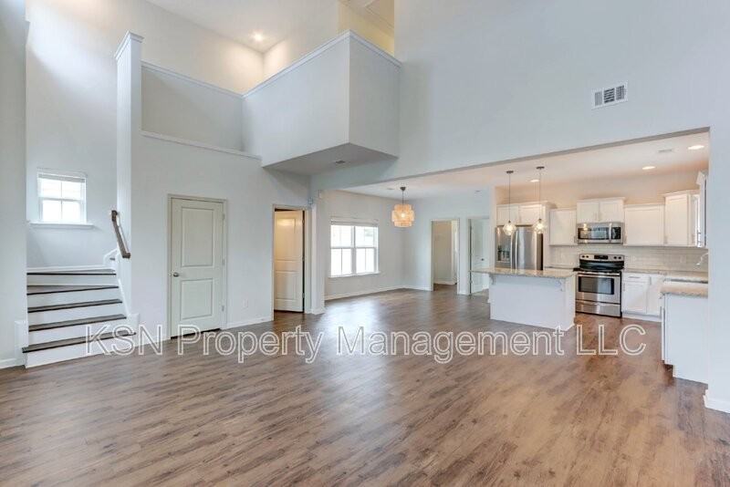 205 Clearwater Cir - Photo 7 of 31