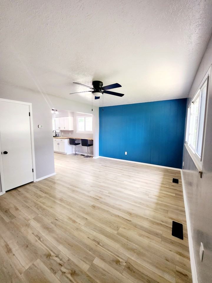 4756 Homewood Dr #1 - Photo 2 of 19