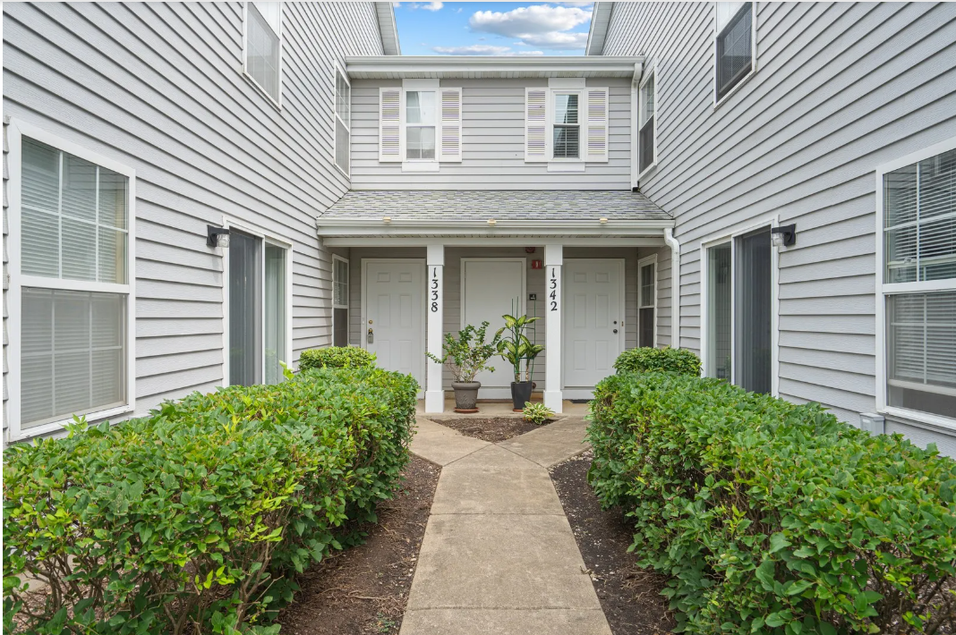 1338 Orleans Dr - Photo 2 of 16