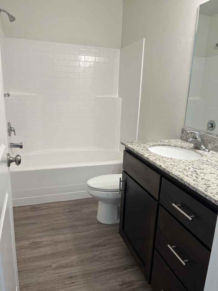 2155 N 550 W #1 - Photo 5 of 18