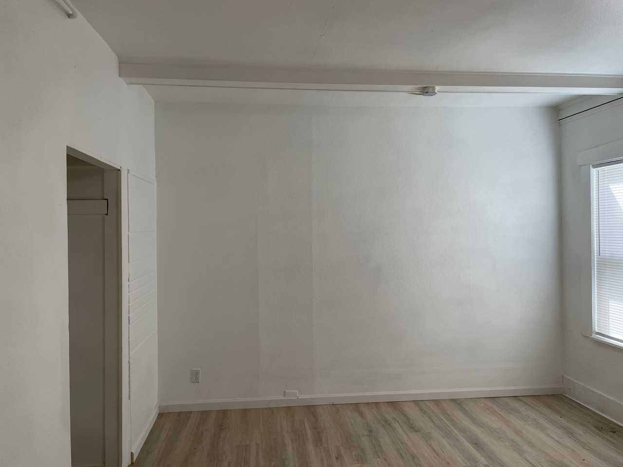 4547 19th Ave Ne #9 - Photo 2 of 8