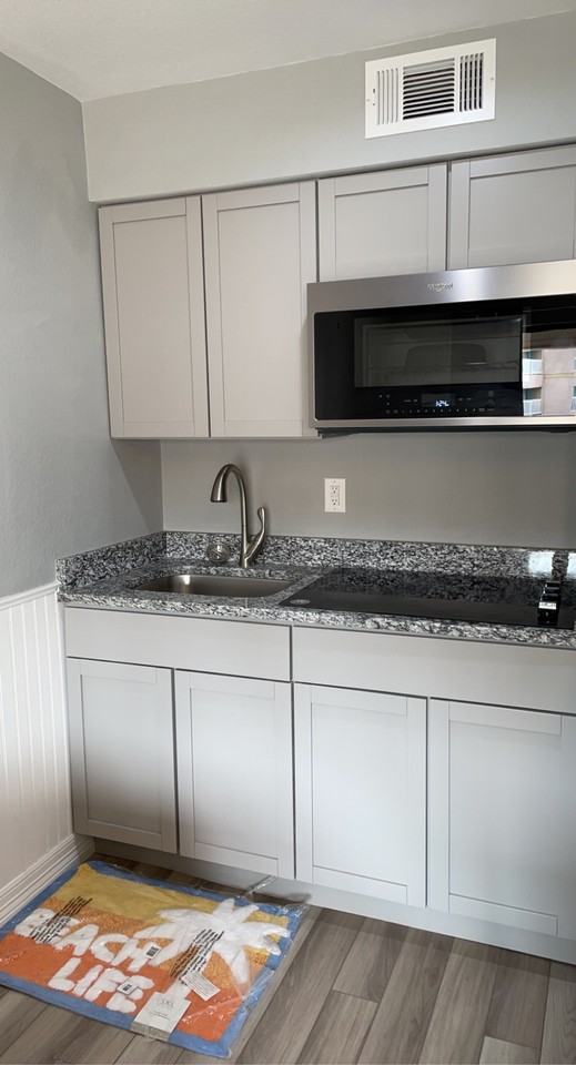 3938 Surfside Blvd - Photo 6 of 24