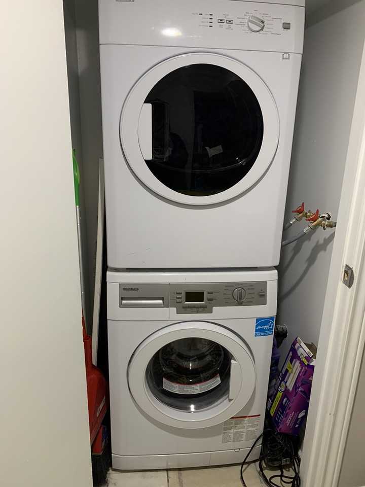 Bloor St W - Photo 3 of 12