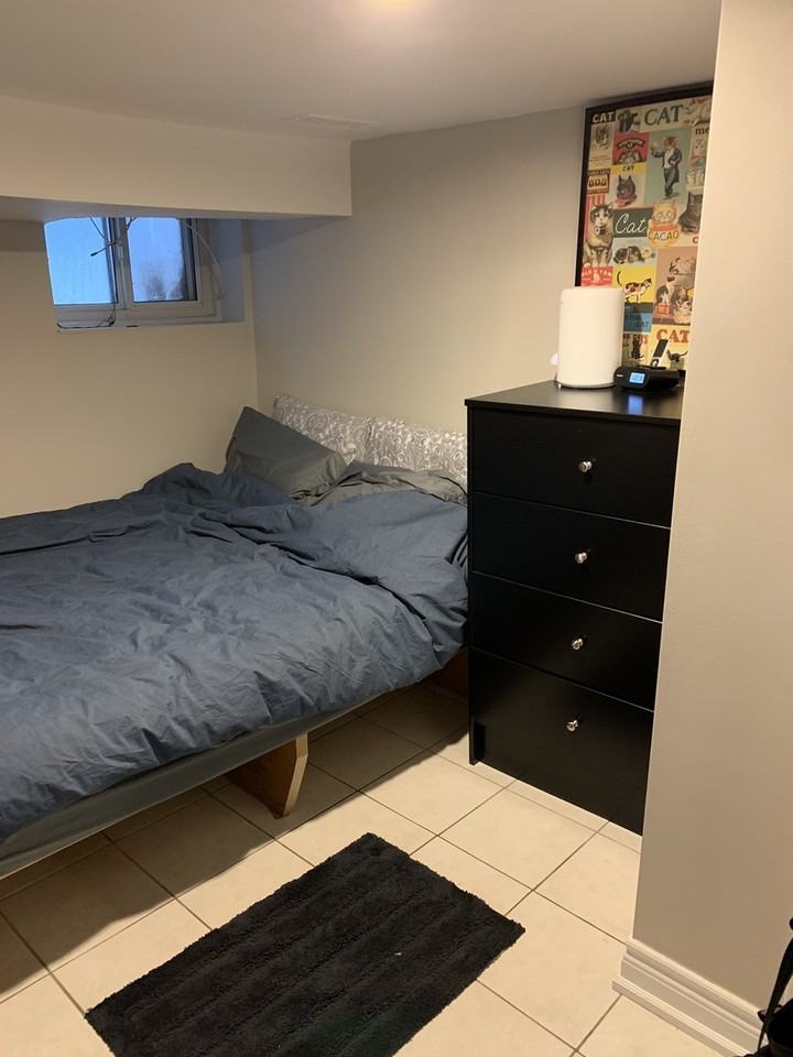 Bloor St W - Photo 5 of 12