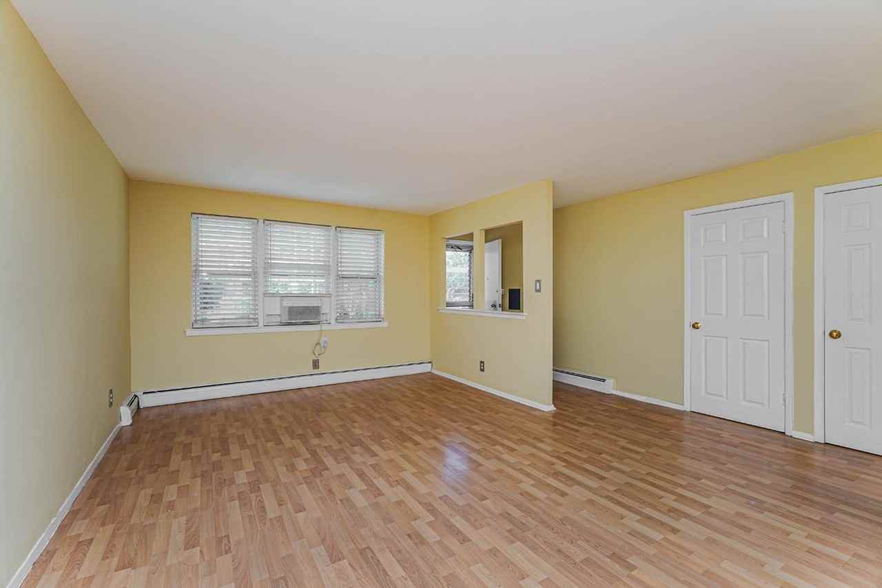 2735 Cropsey Ave - Photo 2 of 25