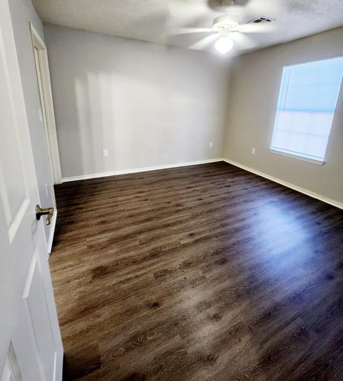 2117 N Main St Apt 105 - Photo 6 of 7
