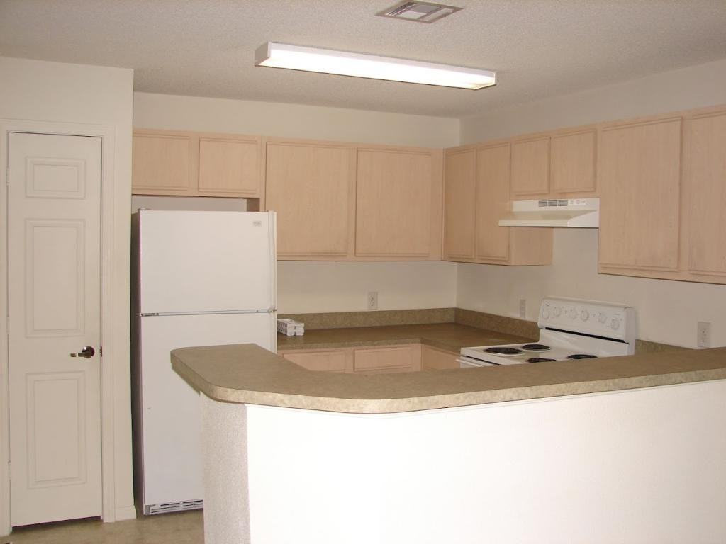 231 Douglas St Apt 107 - Photo 2 of 9