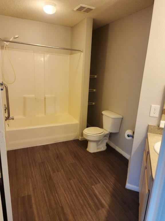 231 Douglas St Apt 107 - Photo 4 of 9