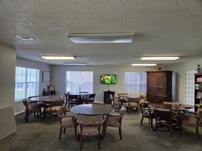 231 Douglas St Apt 107 - Photo 7 of 9