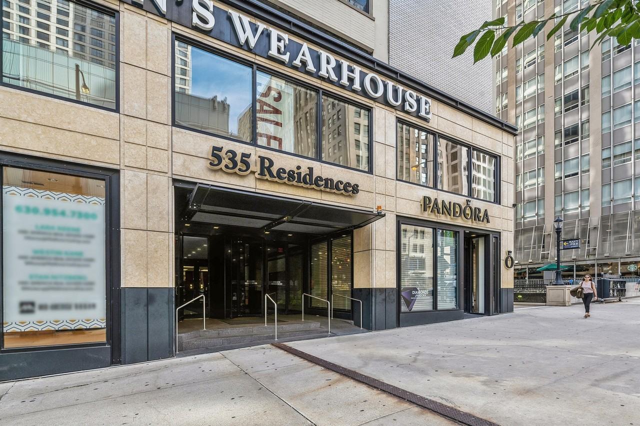 535 N Michigan Ave #1508 - Photo 6 of 13