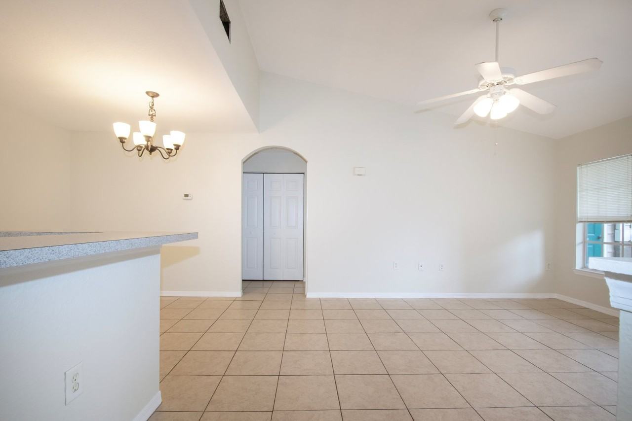 7405 Vista Way - Photo 4 of 50