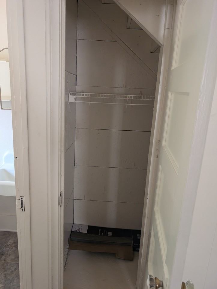 2423 N 20th St #NA - Photo 3 of 9