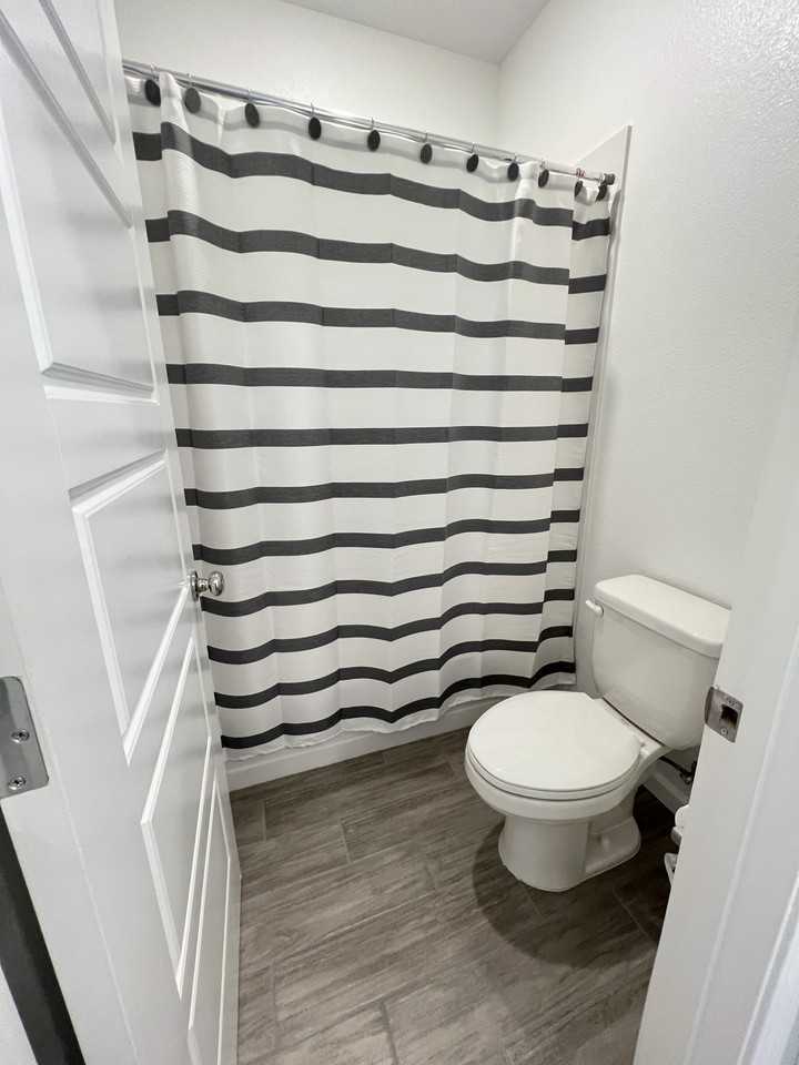 8877 Monroe Dr #NA - Photo 3 of 7