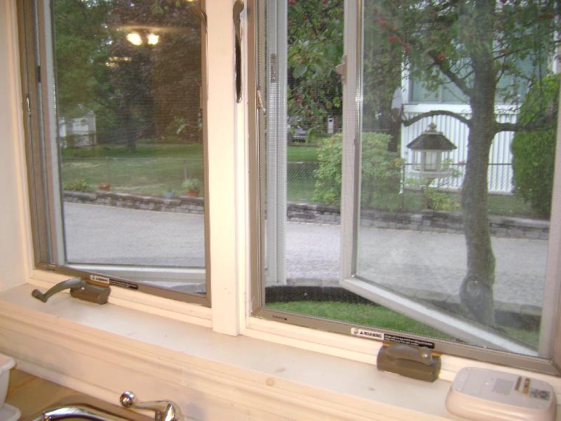 41 Newton Ave 1 - Photo 3 of 29