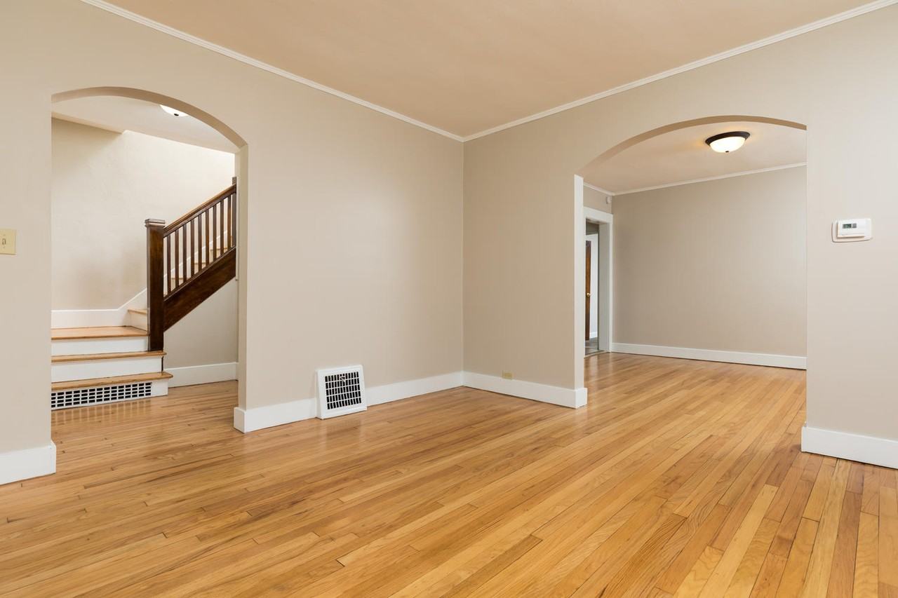 615 W Grand River Ave #NA - Photo 3 of 13