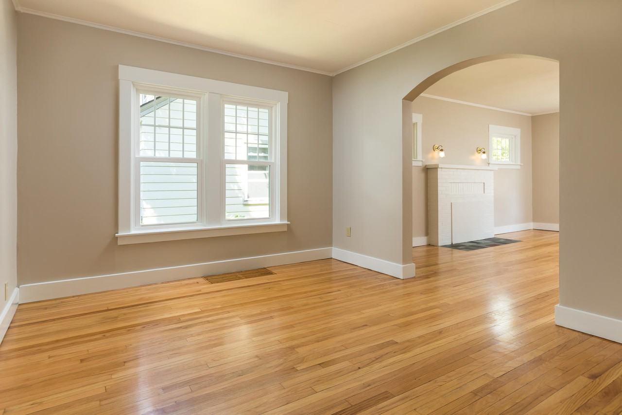 615 W Grand River Ave #NA - Photo 4 of 13