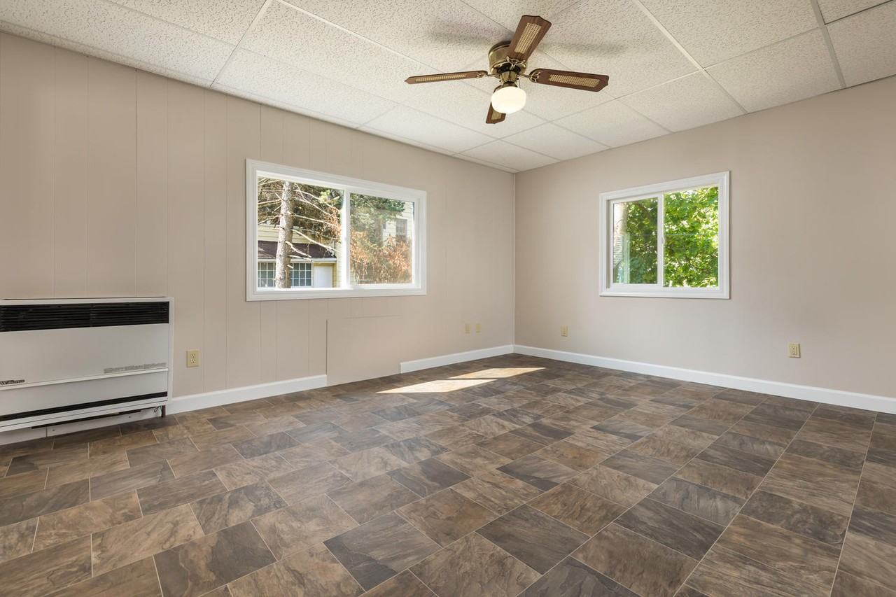615 W Grand River Ave #NA - Photo 6 of 13