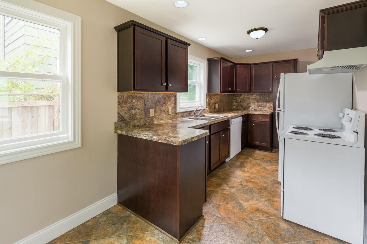 430 Rosewood Ave #NA - Photo 3 of 14