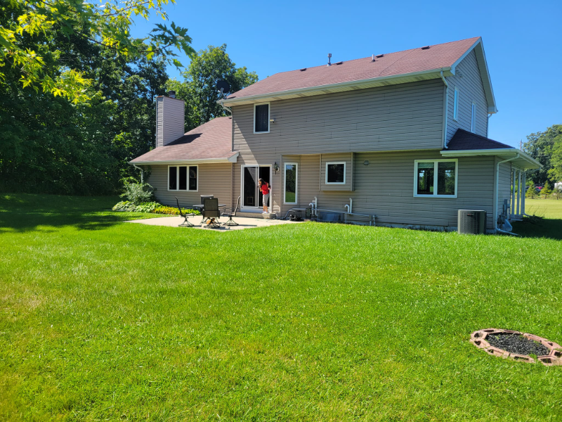 711 S Beaumont Ave - Photo 3 of 13