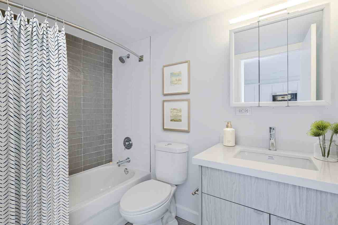 Durand Village - Photo 6 of 27