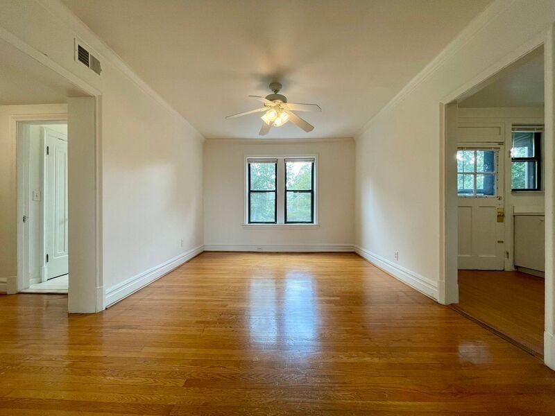 6240 Southwood Ave - Photo 7 of 16