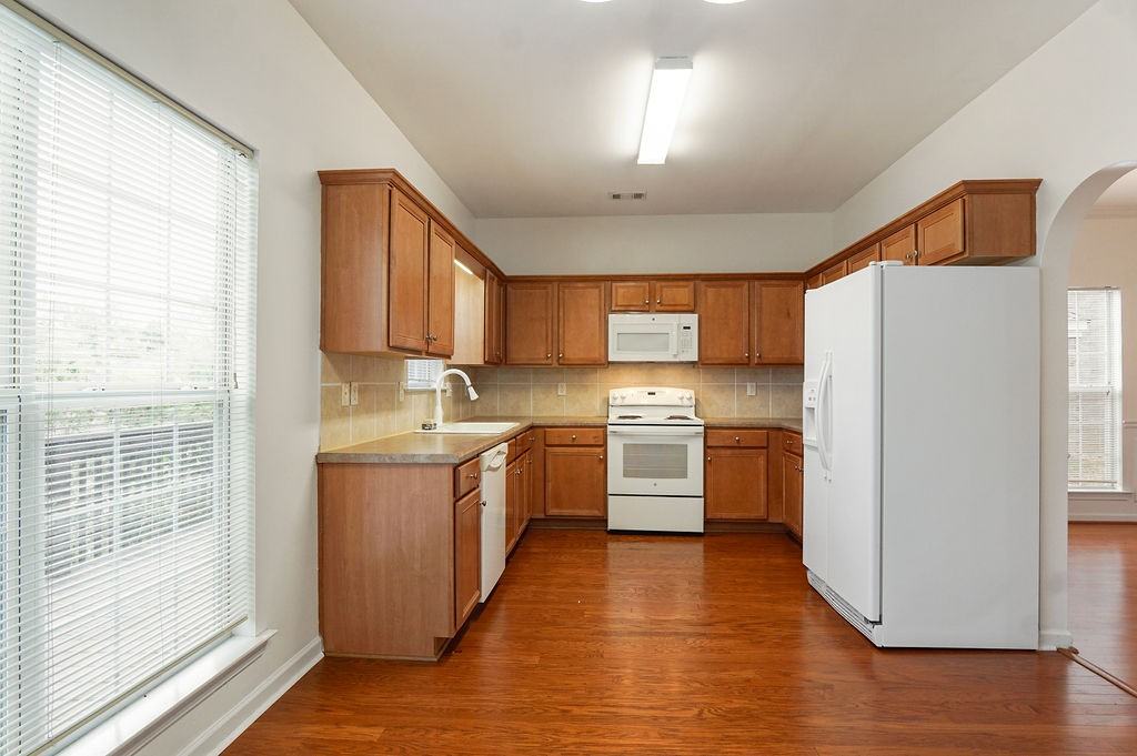 164 Village Ln - Photo 5 of 24