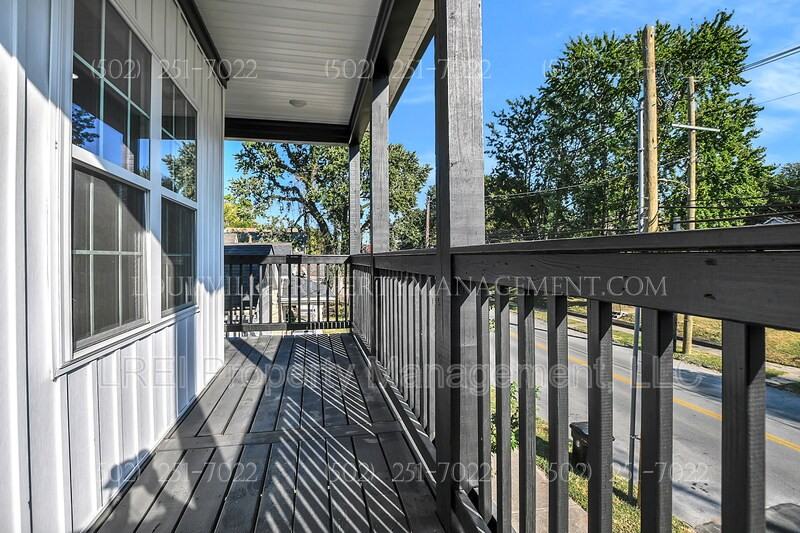 605 E Burnett Ave - Photo 3 of 23