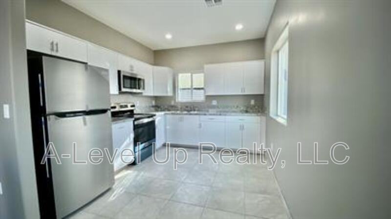 1514 E 28th St #1 - Photo 6 of 24