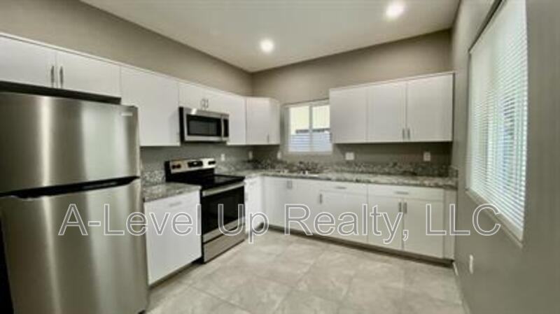 1514 E 28th St #1 - Photo 7 of 24