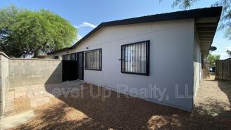 419 E Thoroughbred St - Photo 1 of 1