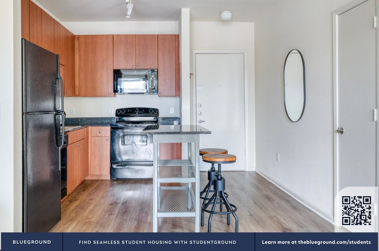 3210 Esperanza Crossing - Photo 6 of 42