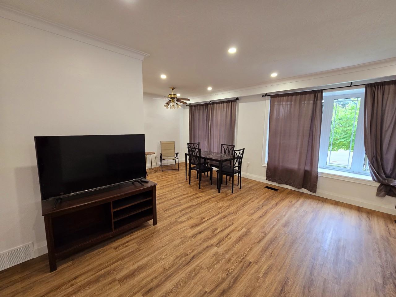 110 Milford Haven Drive - Photo 2 of 16