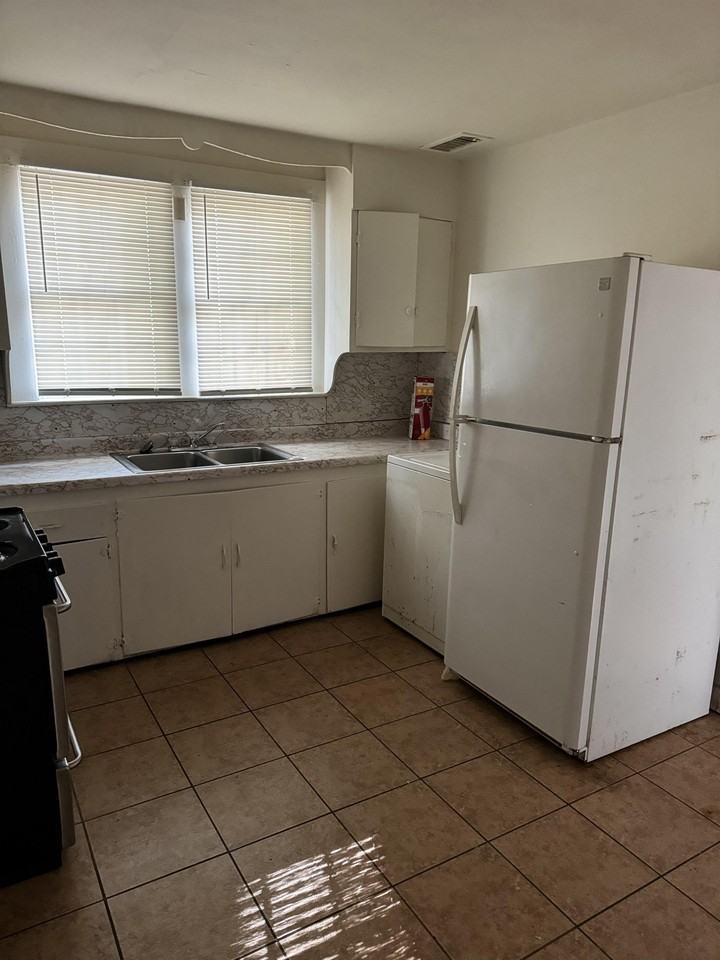 1379 Ferguson Road #1 - Photo 7 of 9