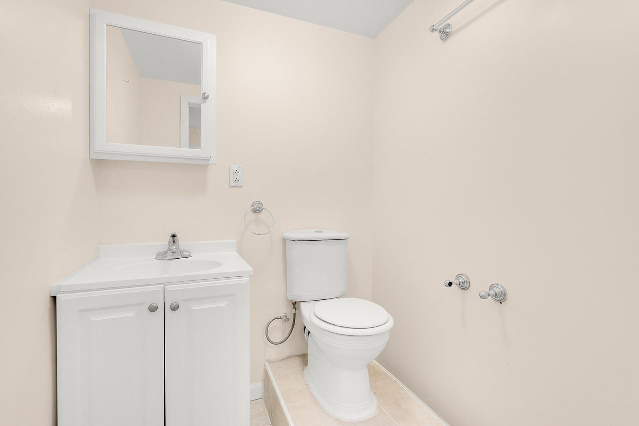 512 W 168th St #1 - Photo 5 of 18