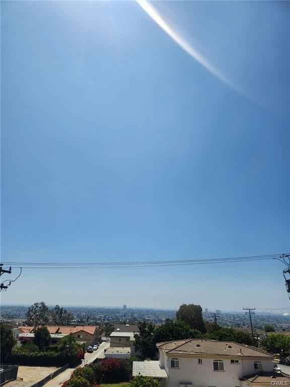 2735 E Hill St #2735 - Photo 3 of 18