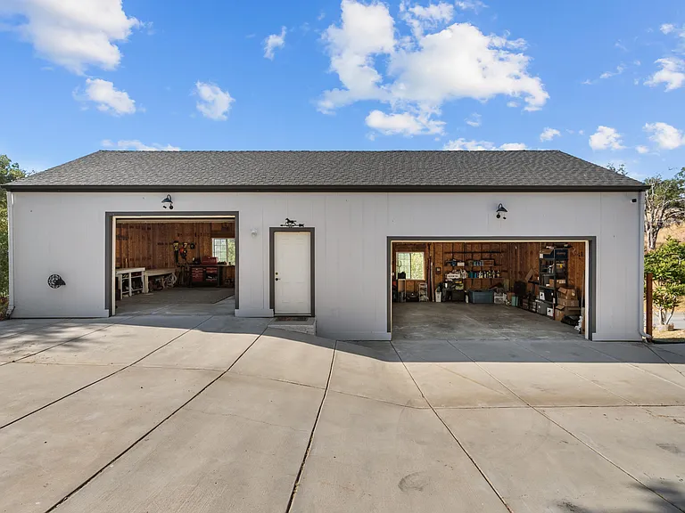 29900 San Joaquin Dr - Photo 3 of 20