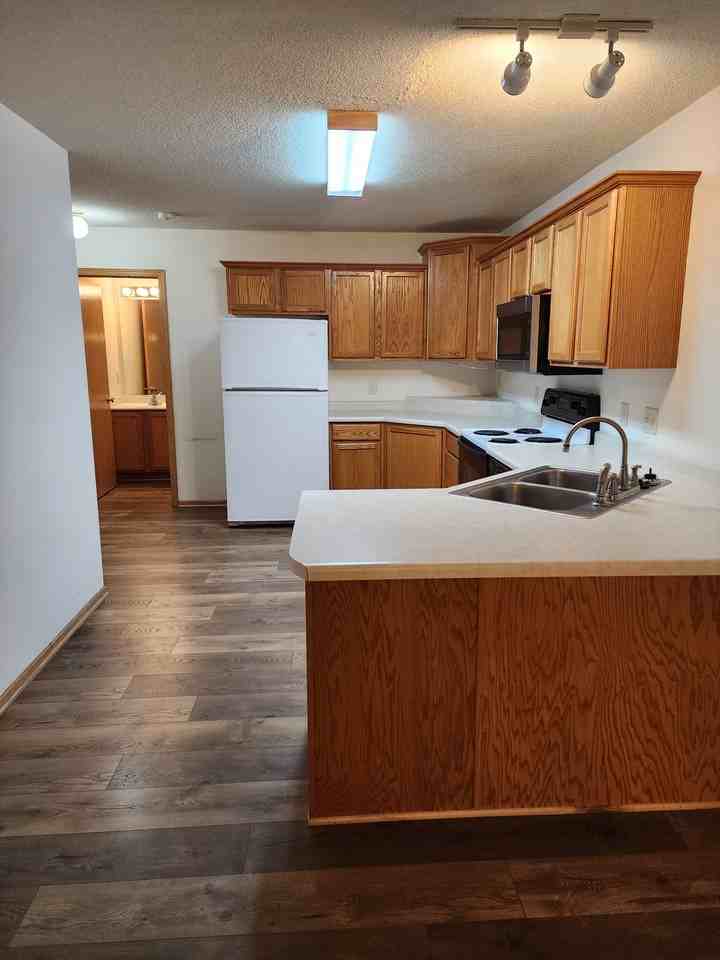 1904 Hawthorne Pt #1904 - Photo 3 of 10