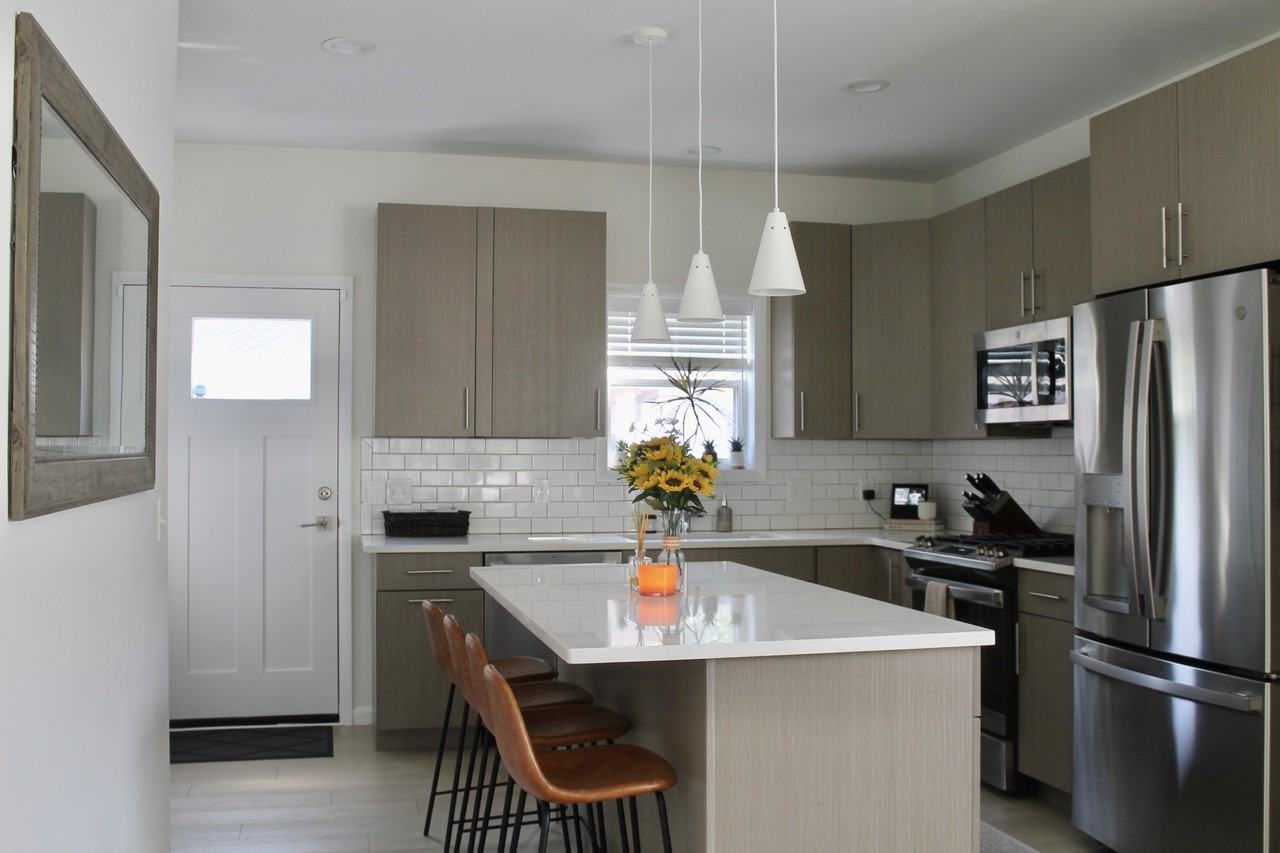 1889 West 54th Street #NA - Photo 4 of 27