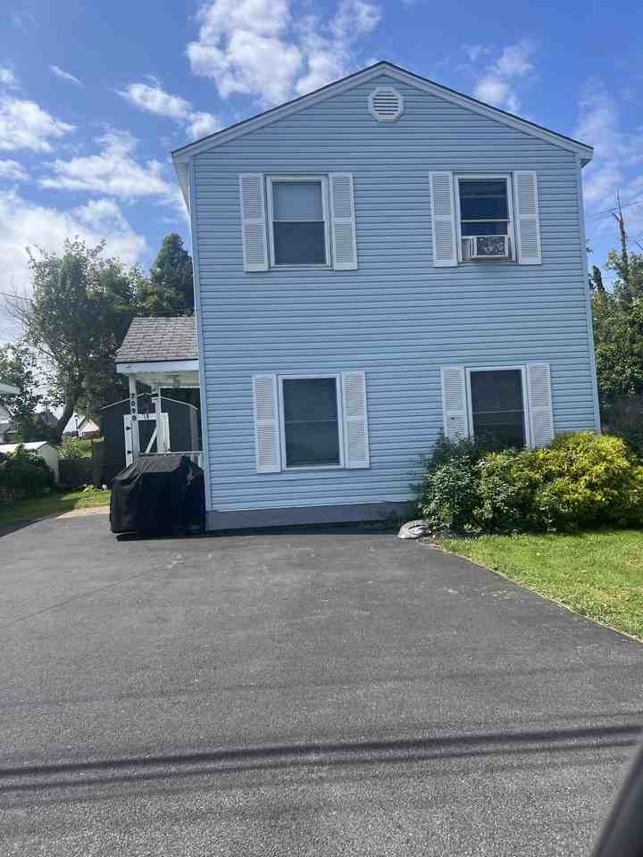 7090 Lakeshore Rd - Photo 3 of 13