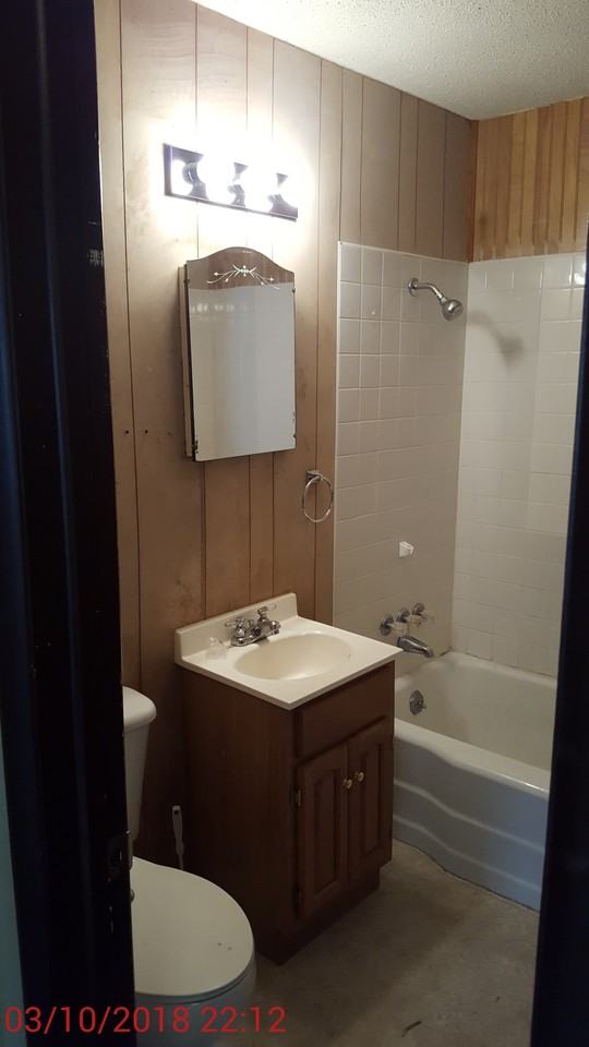 S Summit St #926 - Photo 2 of 17